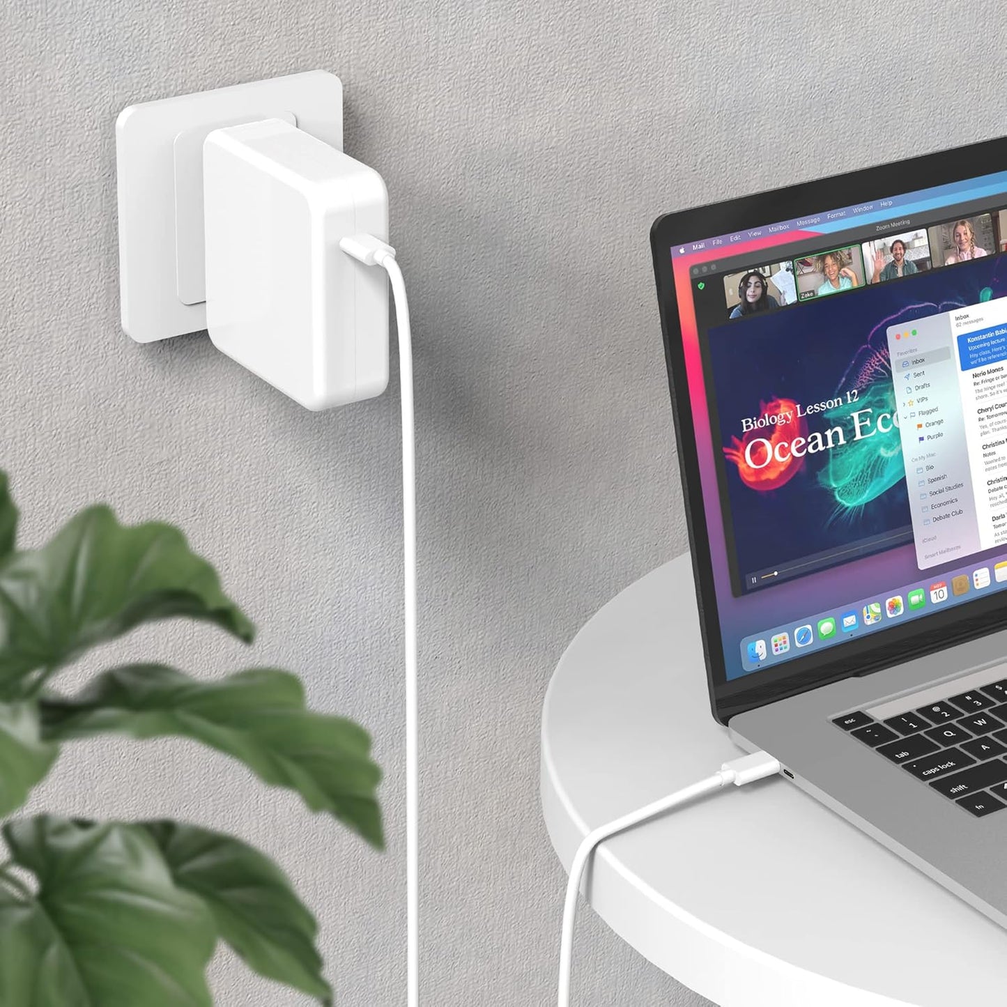 Compatible with Mac Book Pro Charger, 61W USB C Compact and Foldable Fast Charger for MacBook Air, Samsung Galaxy, iPad Pro, and All USB C Devices